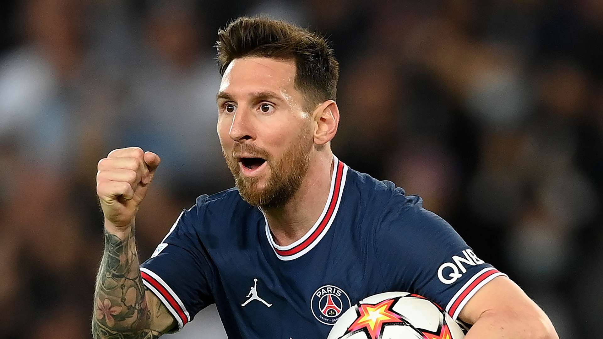 曼城络绎不 曼城络绎不